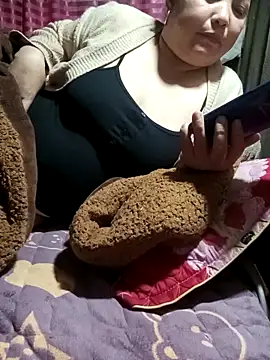 sary-hot2x's cam snapshot