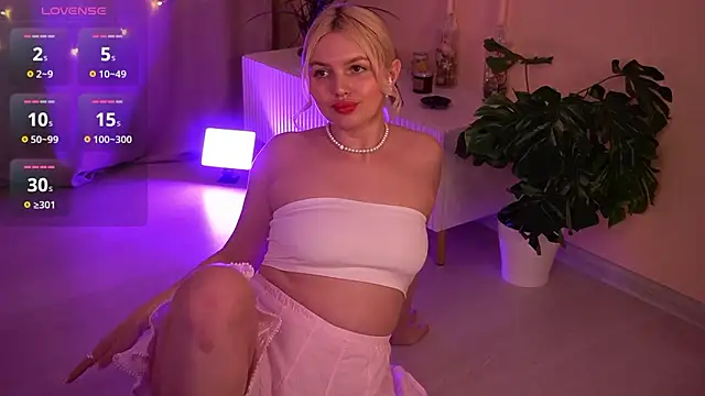 AmeliaWeells's cam snapshot