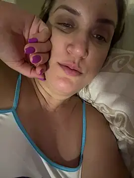 Bia_sexynovaes live sex cam