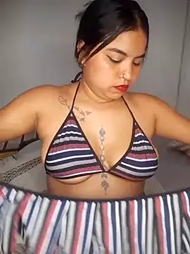 Emily_Lit's cam snapshot