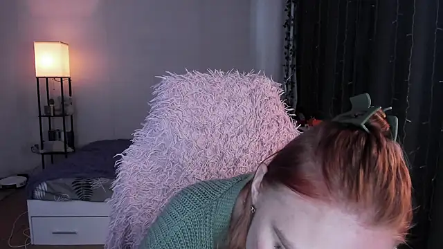 ReddHotPipper's cam snapshot