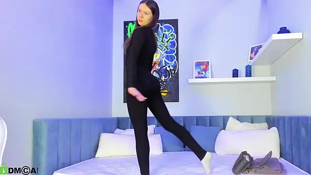 Nicole_Charm's cam snapshot