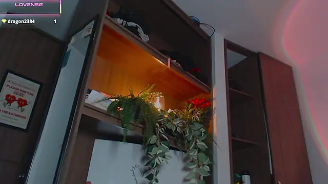 MiaBunnie's cam snapshot