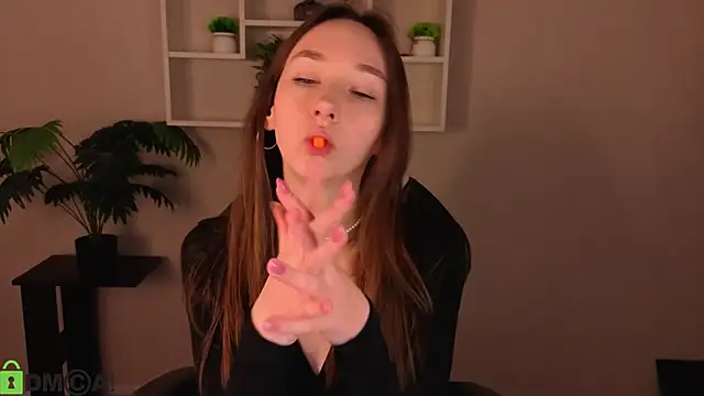 Miche1le_Allenne's cam snapshot