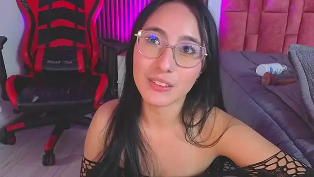 emily_vermont's cam snapshot