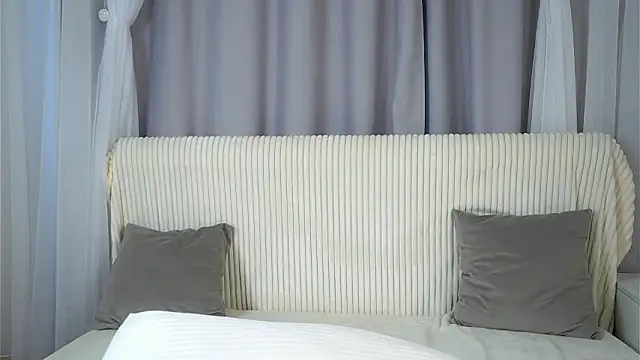 KarriBrownd's cam snapshot