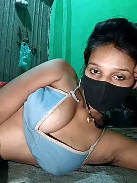 Hoty_girl_143's cam snapshot