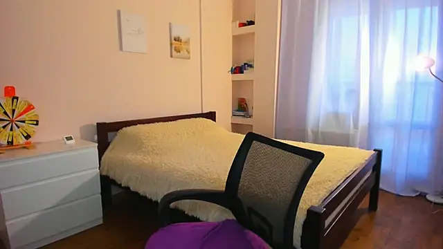 Ellista's cam snapshot