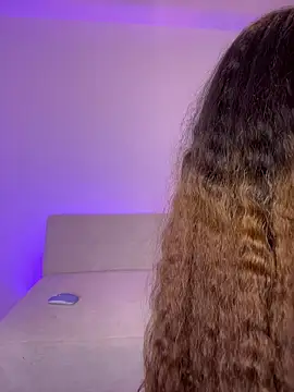 onlyemily_'s cam snapshot