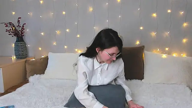 ThoraMarola's cam snapshot