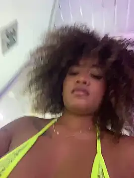 riri_brunnete live sex cam