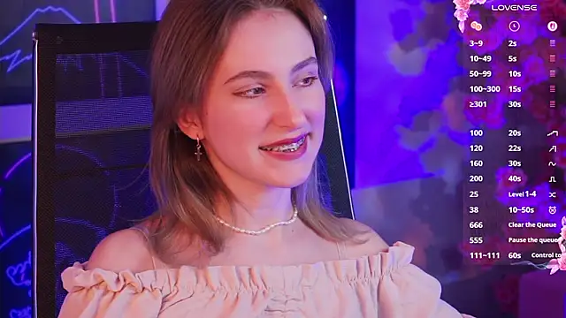 LuxRayi live sex cam