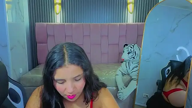 Dulce17_b's cam snapshot