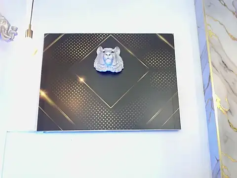 candyandking19's cam snapshot