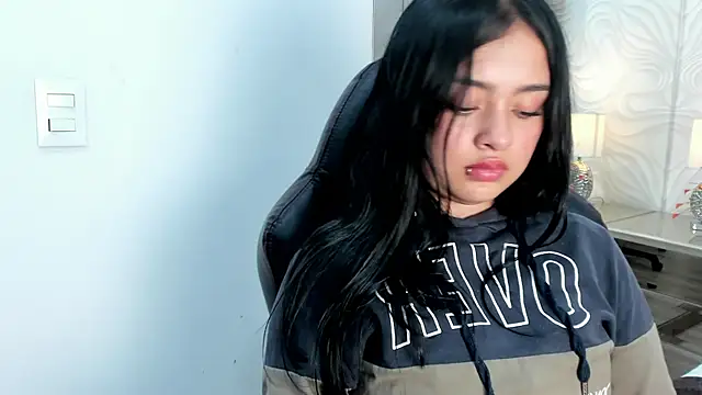 baby_naomy's cam snapshot