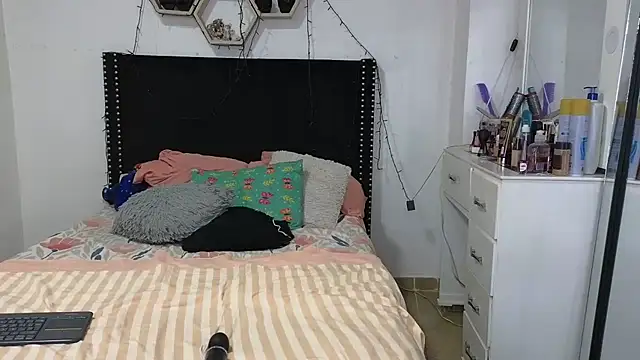 charlotte_077's cam snapshot