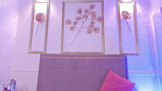 SophieSweet88's cam snapshot