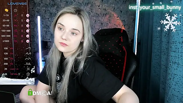 Your_small_bunny's cam snapshot