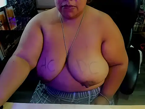 Shara_Oz's cam snapshot