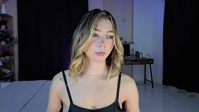 AmelieAxie's cam snapshot