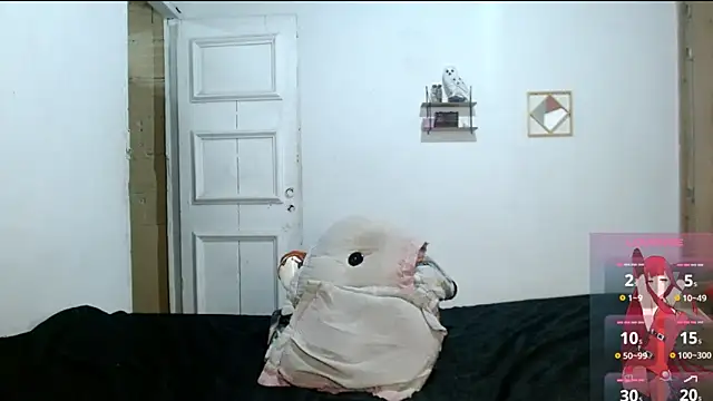 cherrydelioncourt's cam snapshot