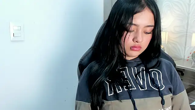 baby_naomy's cam snapshot