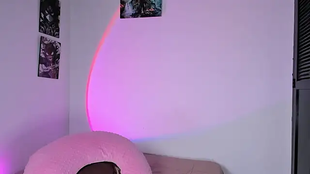 Abby_Saenz01's cam snapshot