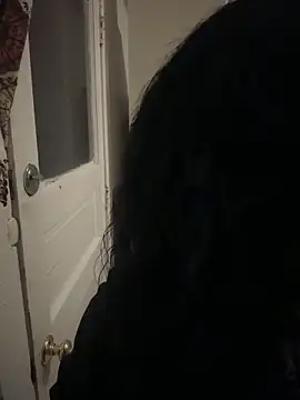 kimmiakiss22's cam snapshot