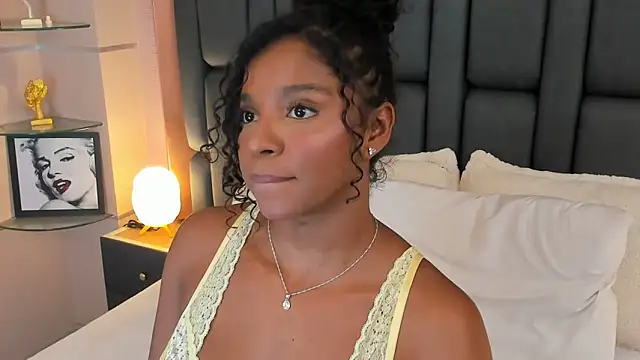 LisaMendez's cam snapshot