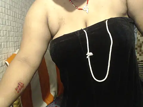 Oh_Maya's cam snapshot