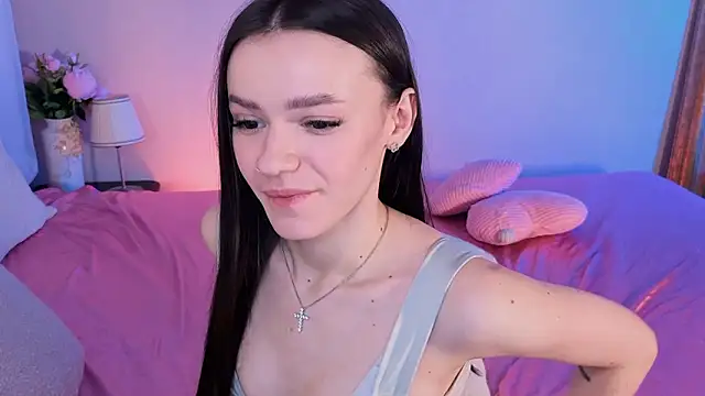 E_l_i_z_e_'s cam snapshot