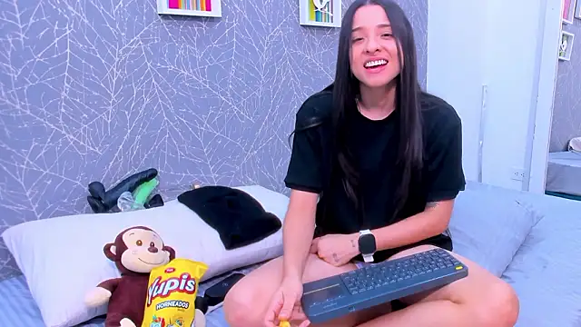 ViictoriiaSaenz live sex cam