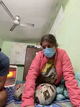 Cute_hotzara live sex cam