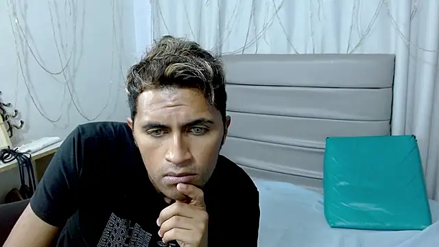 Cecilia_and_Carlos's cam snapshot