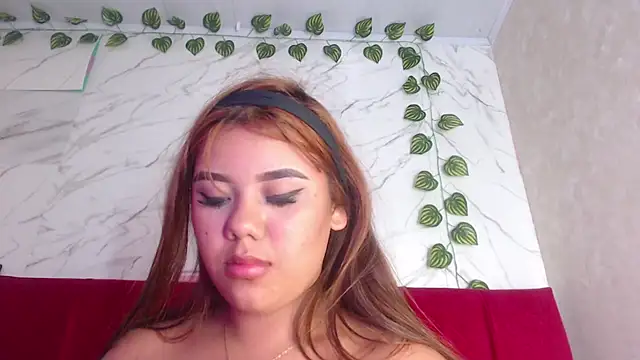 amandacanelacm's cam snapshot