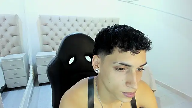 JhoanLeandro live sex cam