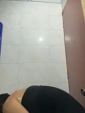 kim_zaratte's cam snapshot