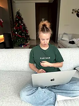 Nura_n_Sarah live sex cam