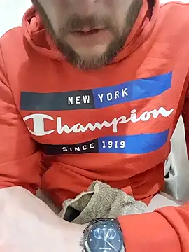 80julien live sex cam