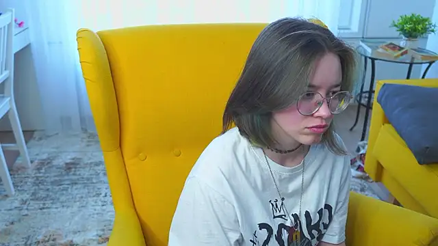 KarrenPear's cam snapshot