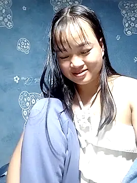 Noelle-e live sex cam