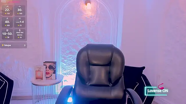 MaddisonLowe's cam snapshot