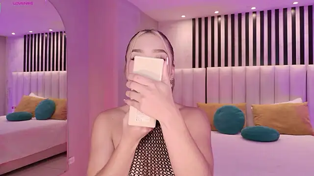 AmaiaHaywood's cam snapshot