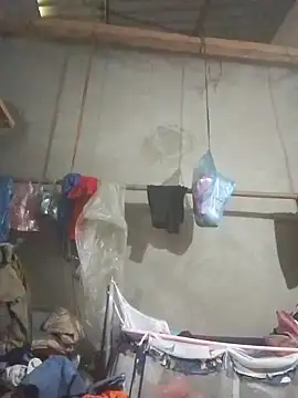 simi-lucy's cam snapshot