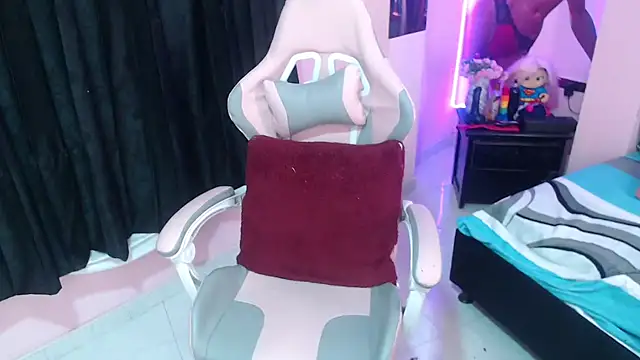 Zulema_R1's cam snapshot