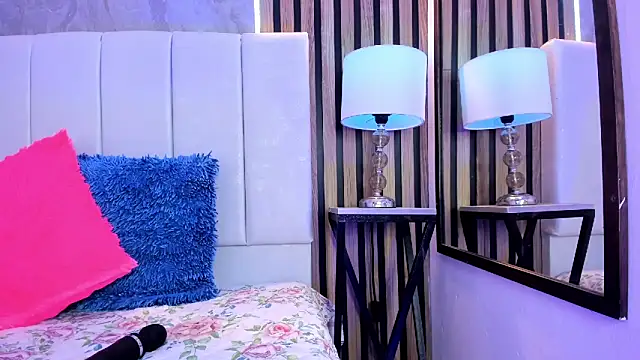 Carlotta_de_velour's cam snapshot