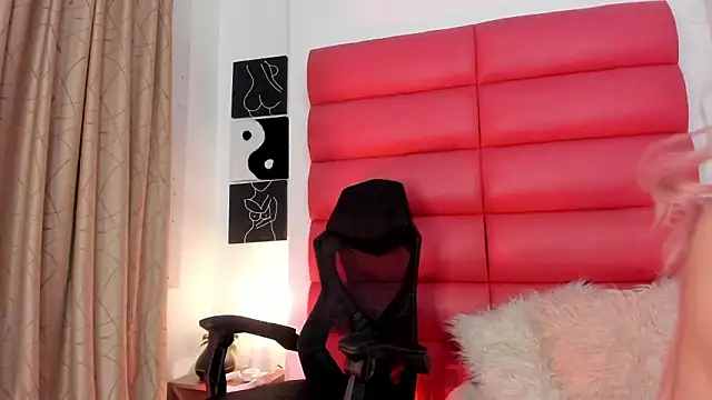 Oliviamonroex18's cam snapshot