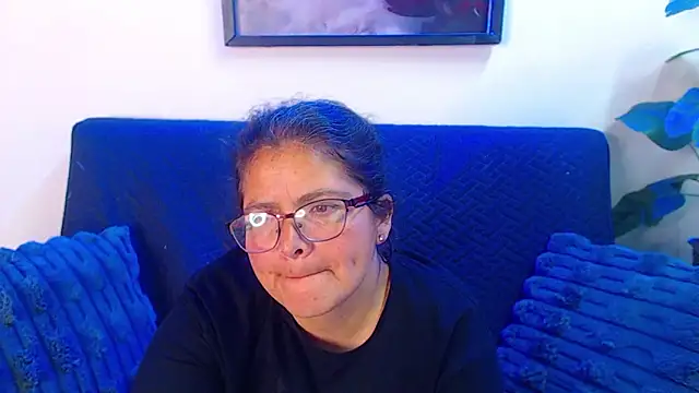 Linda_banks_'s cam snapshot