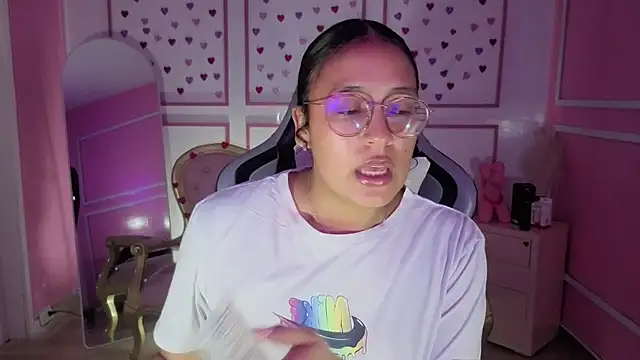 tamara_brown_t's cam snapshot