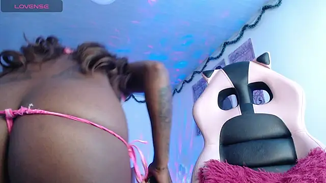 violett_brown9's cam snapshot